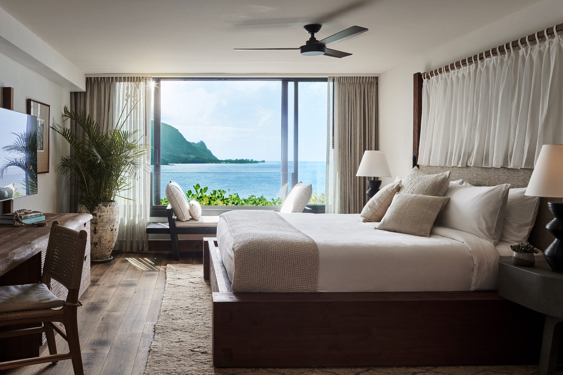 1 Hotel Hanalei Bay